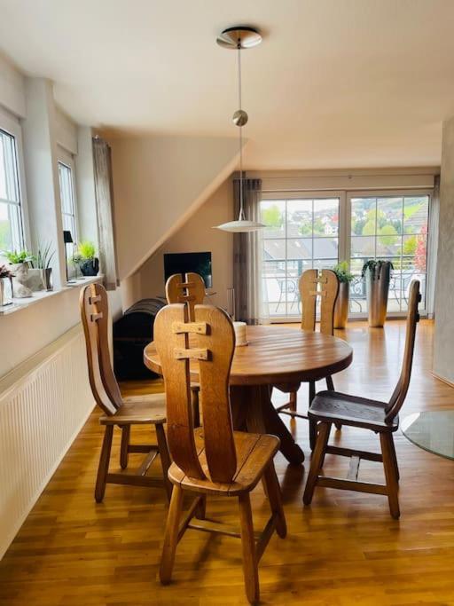 Moderne Mit Sonnenbalkon In Fretter
