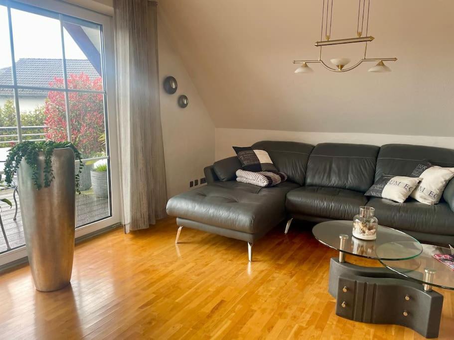 Moderne Mit Sonnenbalkon In Fretter Apartment Finnentrop